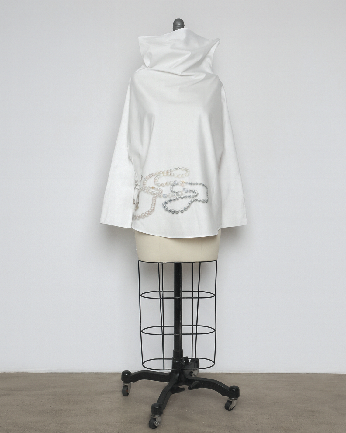 pearl chain crisp blouse