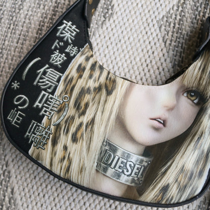 1 of 1 Oval D crescent bag