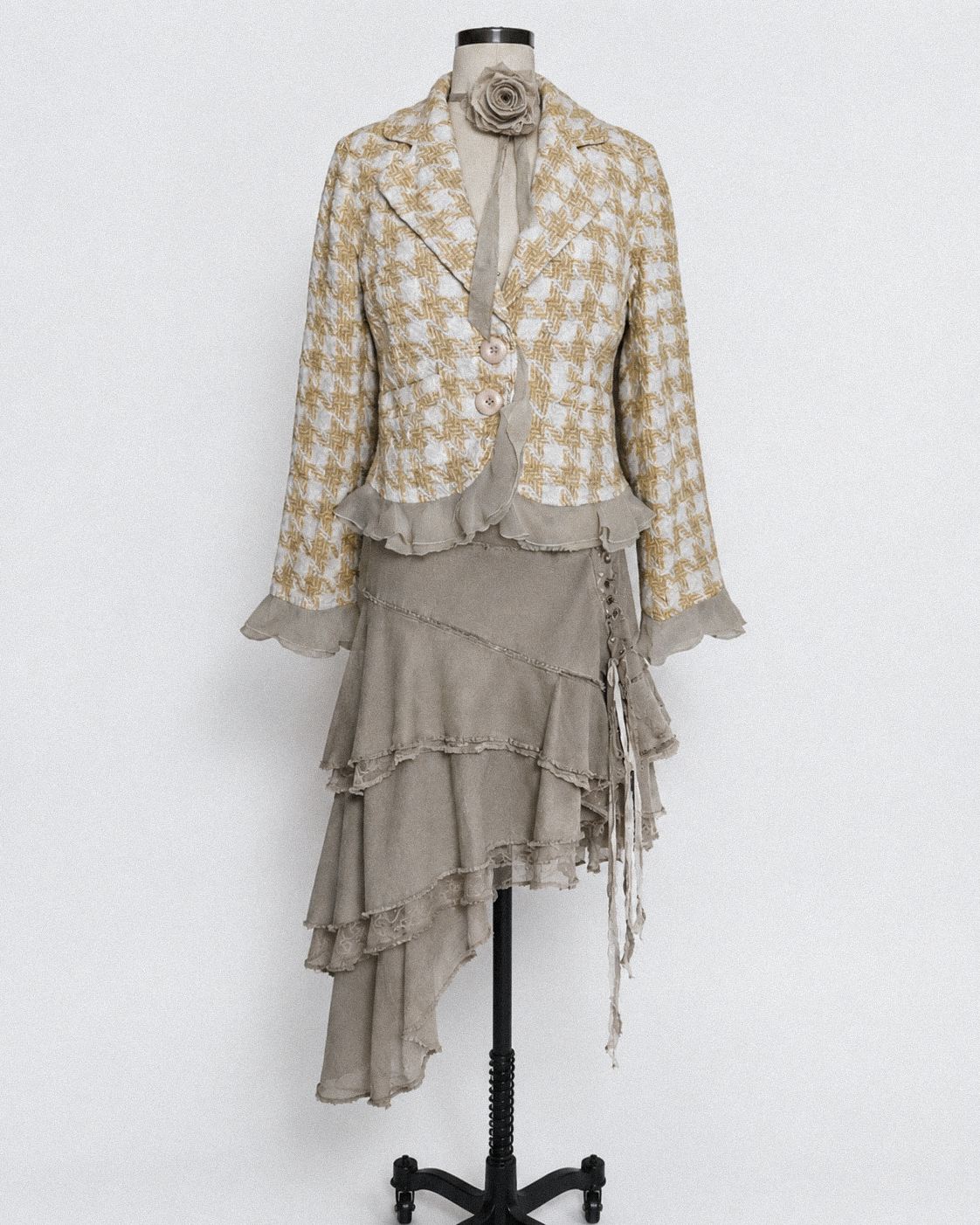 Frizz cropped tweed blazer - Size 4